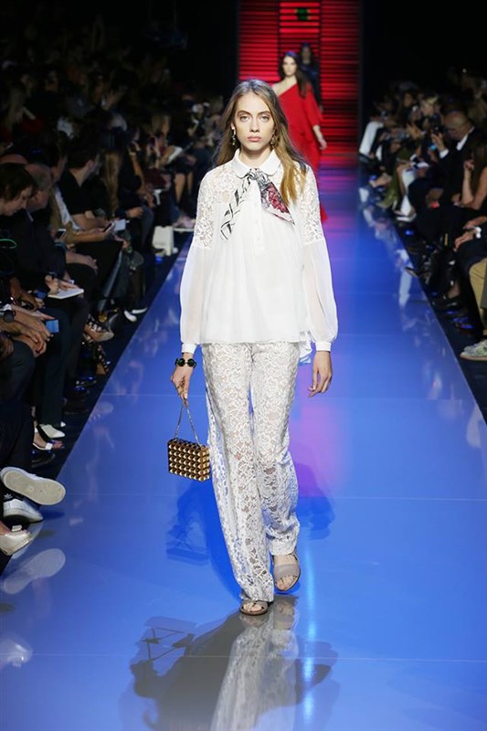 Elie Saab Ready-to-Wear Spring Summer 2016 Fashion Show